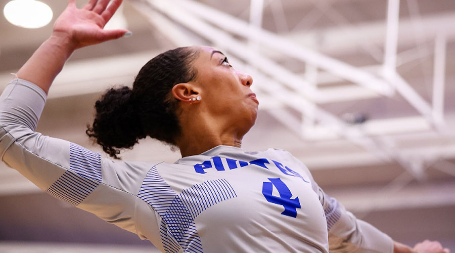 Women's Volleyball Outside Hitter Perri Lucas '24